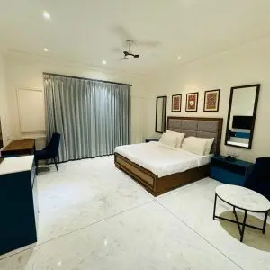 Super Deluxe Room